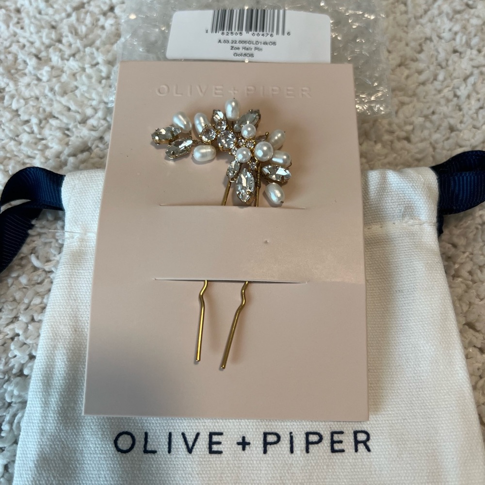 Olive and piper hair pin